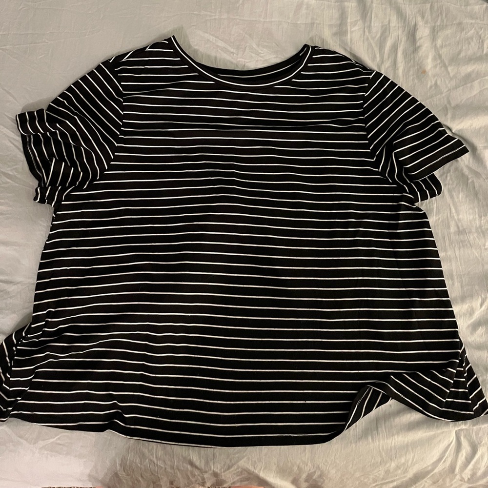 Athletic top with swing back!